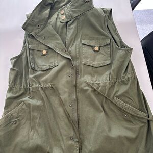 Hunter green casual vest